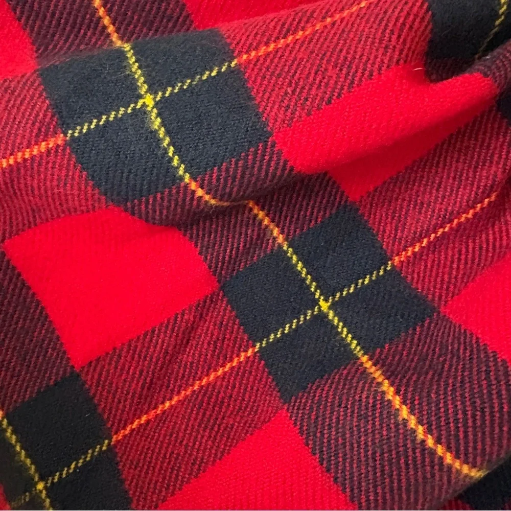 Abercrombie and Fitch Men’s rare red black plaid tartan scarf wool blend